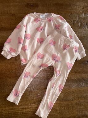 Zara Girls Light Pink Heart 'Love' Sweatshirt Set